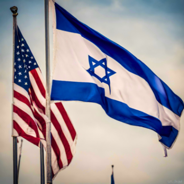 US and Israeli flag